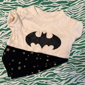 Baby Gap Toddler Boys 12-18 months Pajamas
DC Batman Pajamas